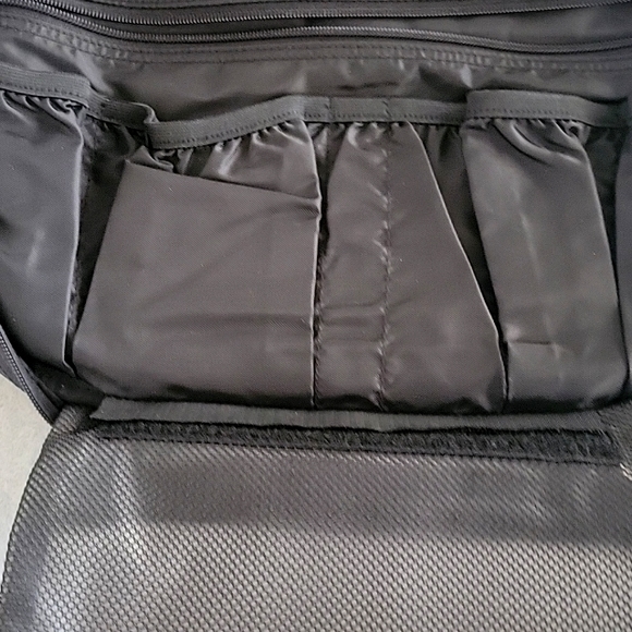 Eddie Bauer Men's Luggage Hanging Toiletry Bag Black BRAND NEW - Picture 10 of 11